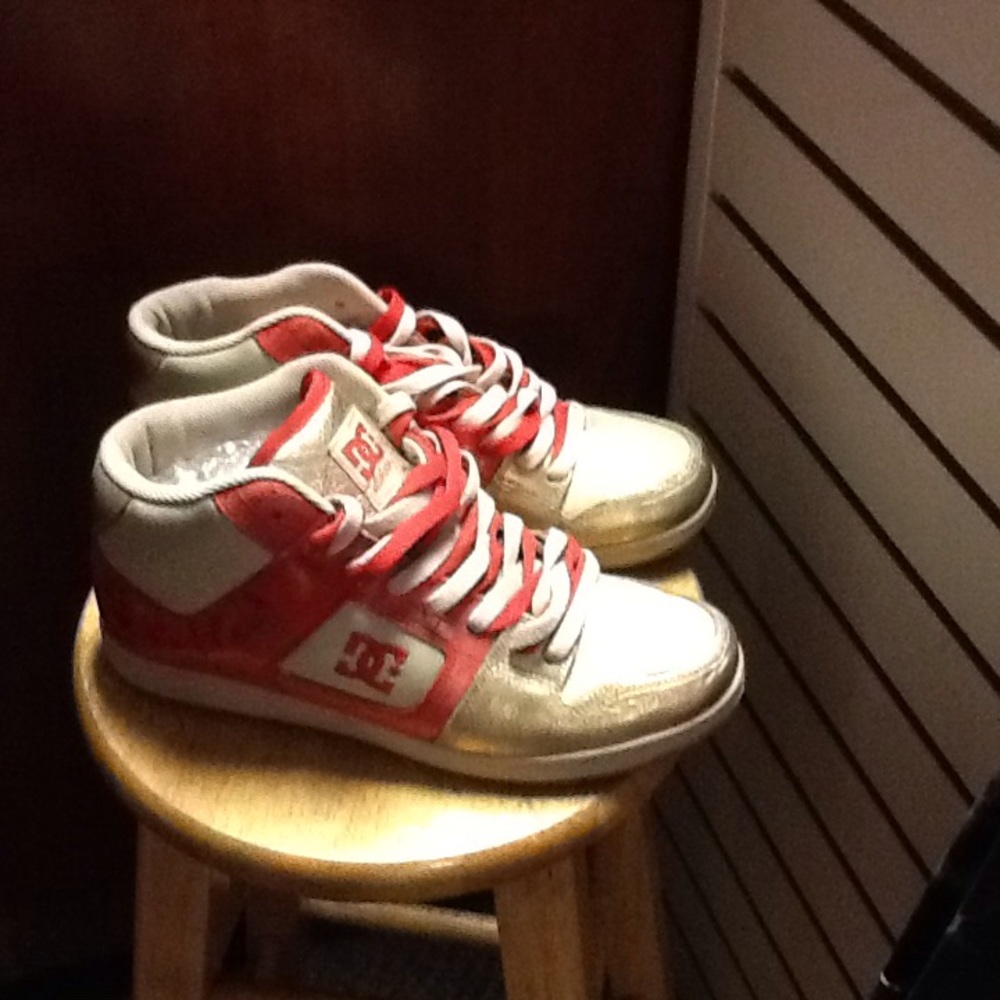 Dc shoes